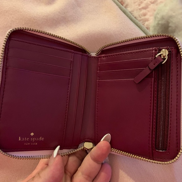 NWT Kate Spade wallet - Picture 3 of 7